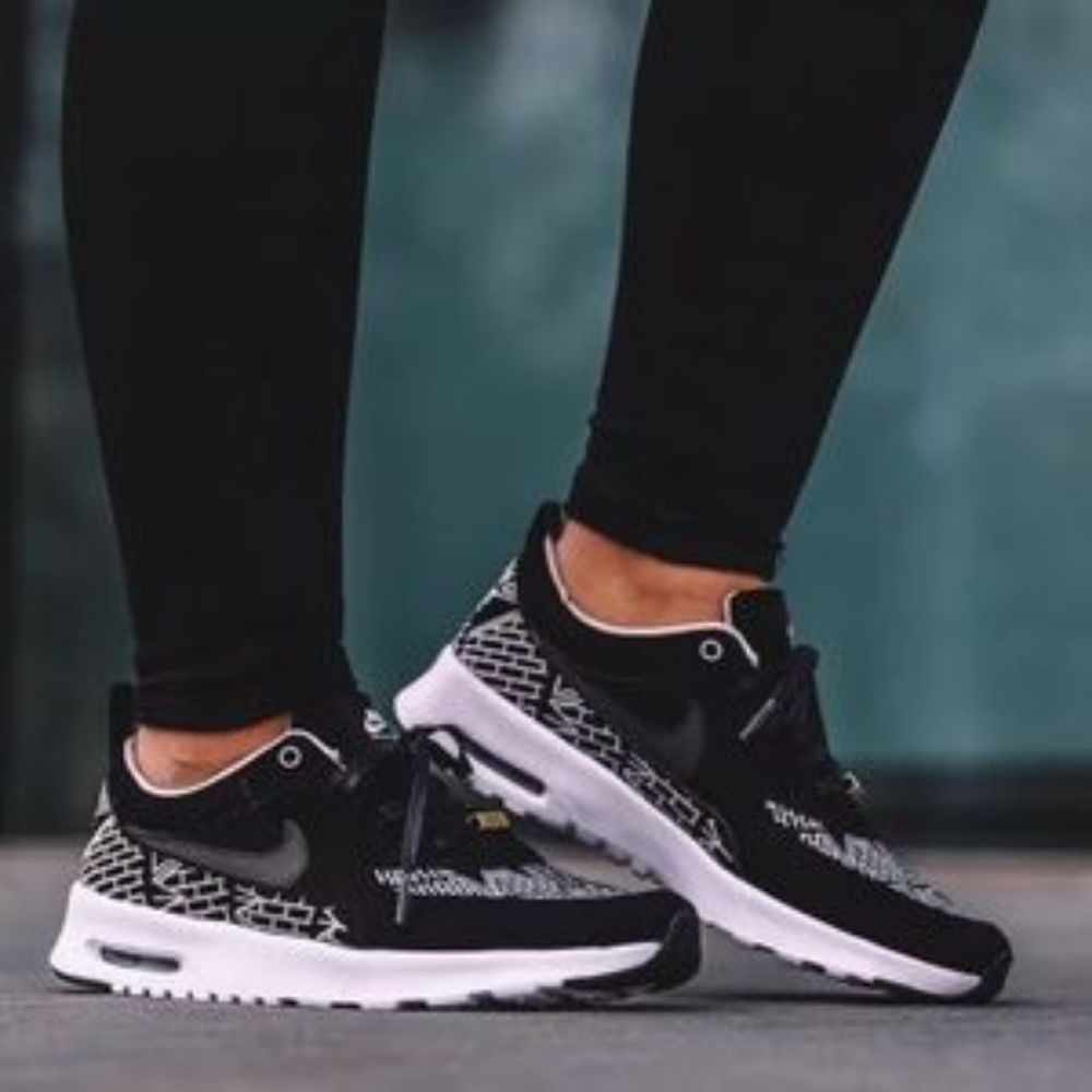 Women's Nike Air Max Thea LOTC "NYC" Sneakers